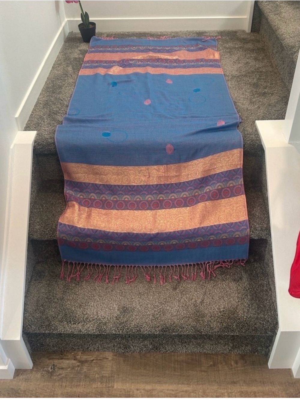 💯 Pashmina and Pink Paisley Fringe Scarf